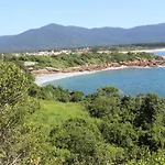 Apartamento a 1 minuto a pé da praia e a 30 metros do canal da barra